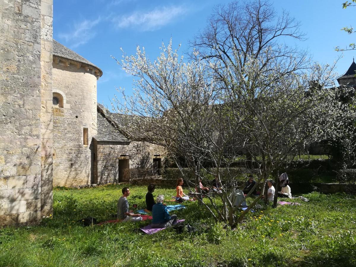 Gite La Maison Des Pelerins Villeneuve-dʼAveyron Zewnętrze zdjęcie