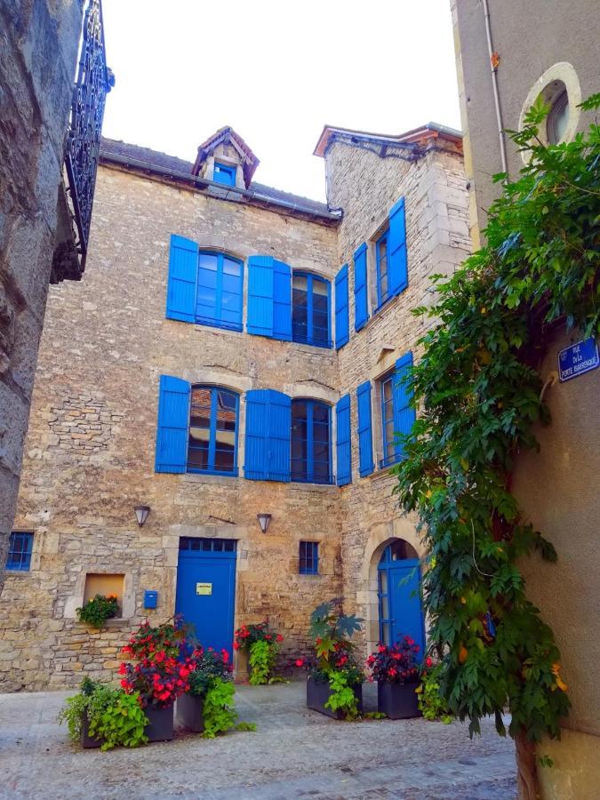 Gite La Maison Des Pelerins Villeneuve-dʼAveyron Zewnętrze zdjęcie