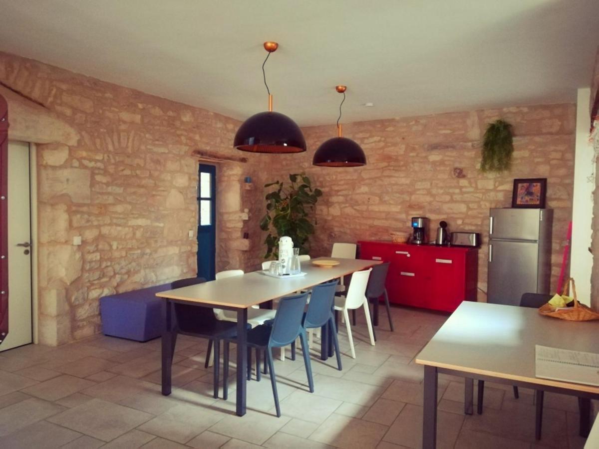 Gite La Maison Des Pelerins Villeneuve-dʼAveyron Zewnętrze zdjęcie