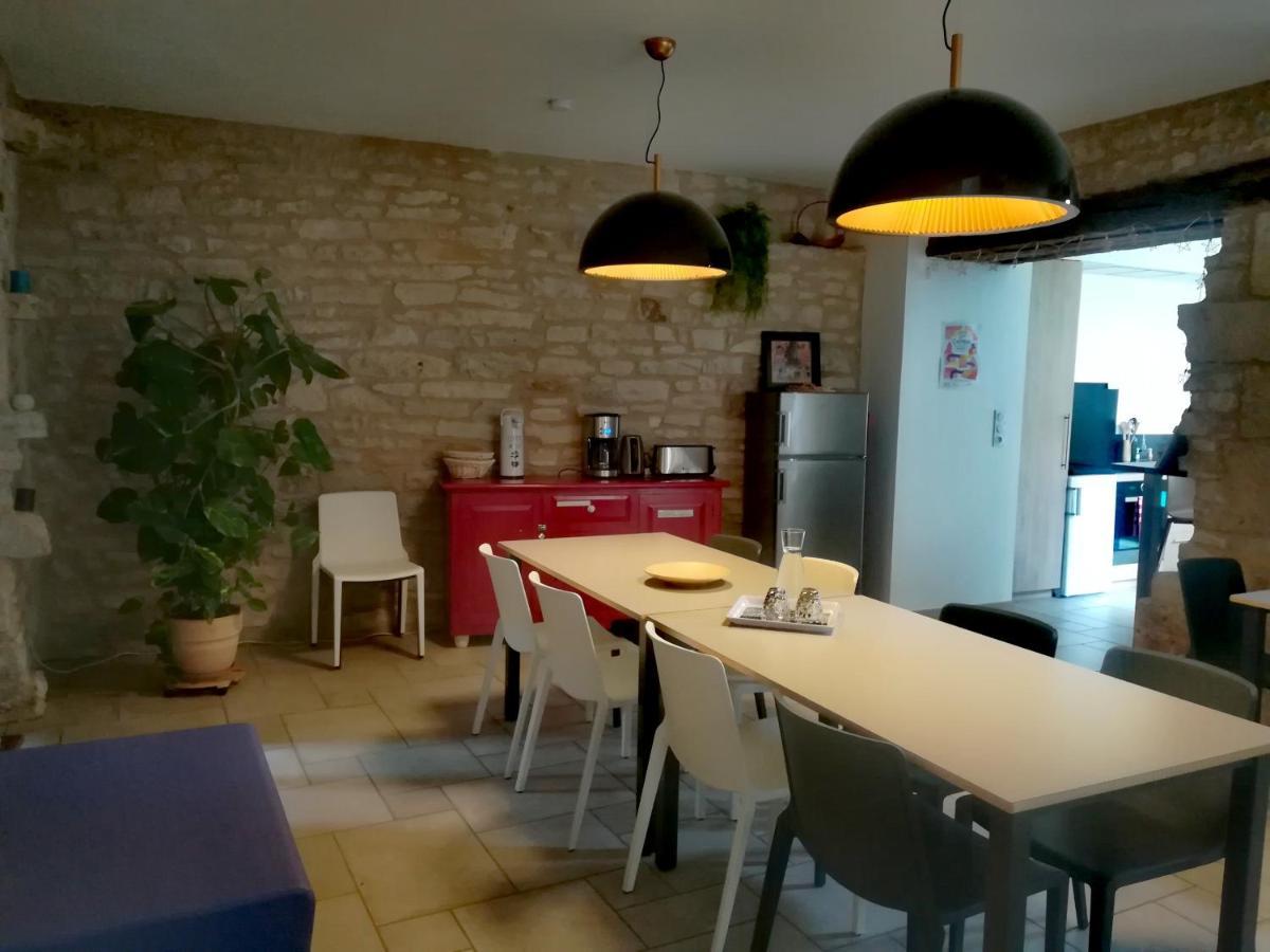 Gite La Maison Des Pelerins Villeneuve-dʼAveyron Zewnętrze zdjęcie