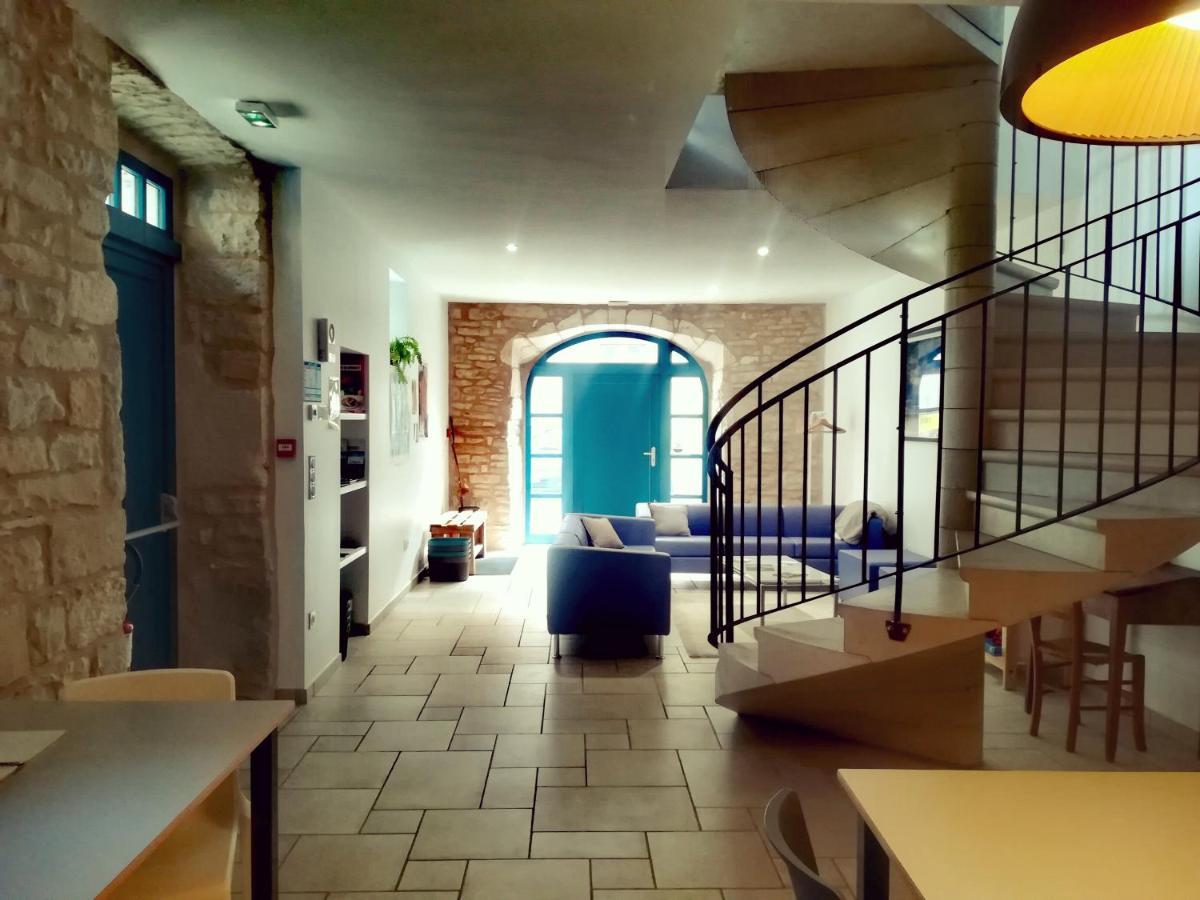 Gite La Maison Des Pelerins Villeneuve-dʼAveyron Zewnętrze zdjęcie